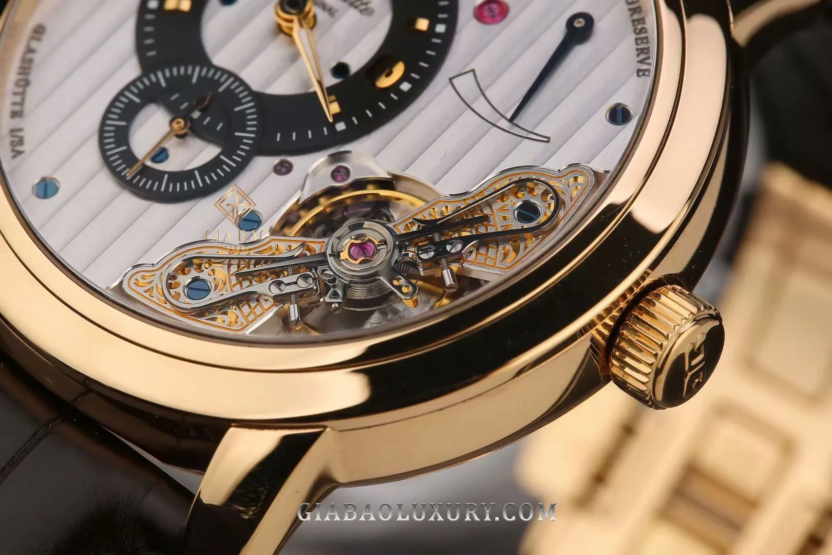 Glashütte Original PanoInverse XL vàng hồng: bố cục lệch tâm của PanoInverse XL