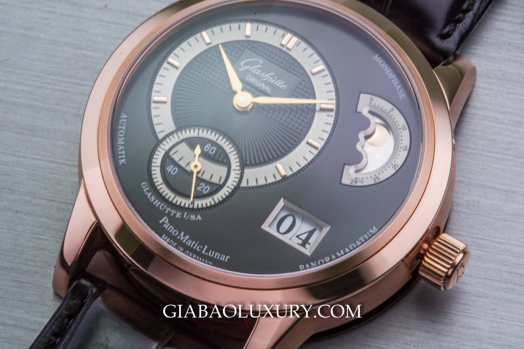 Glashütte Original PanoMaticLunar 90-02 mặt số đen