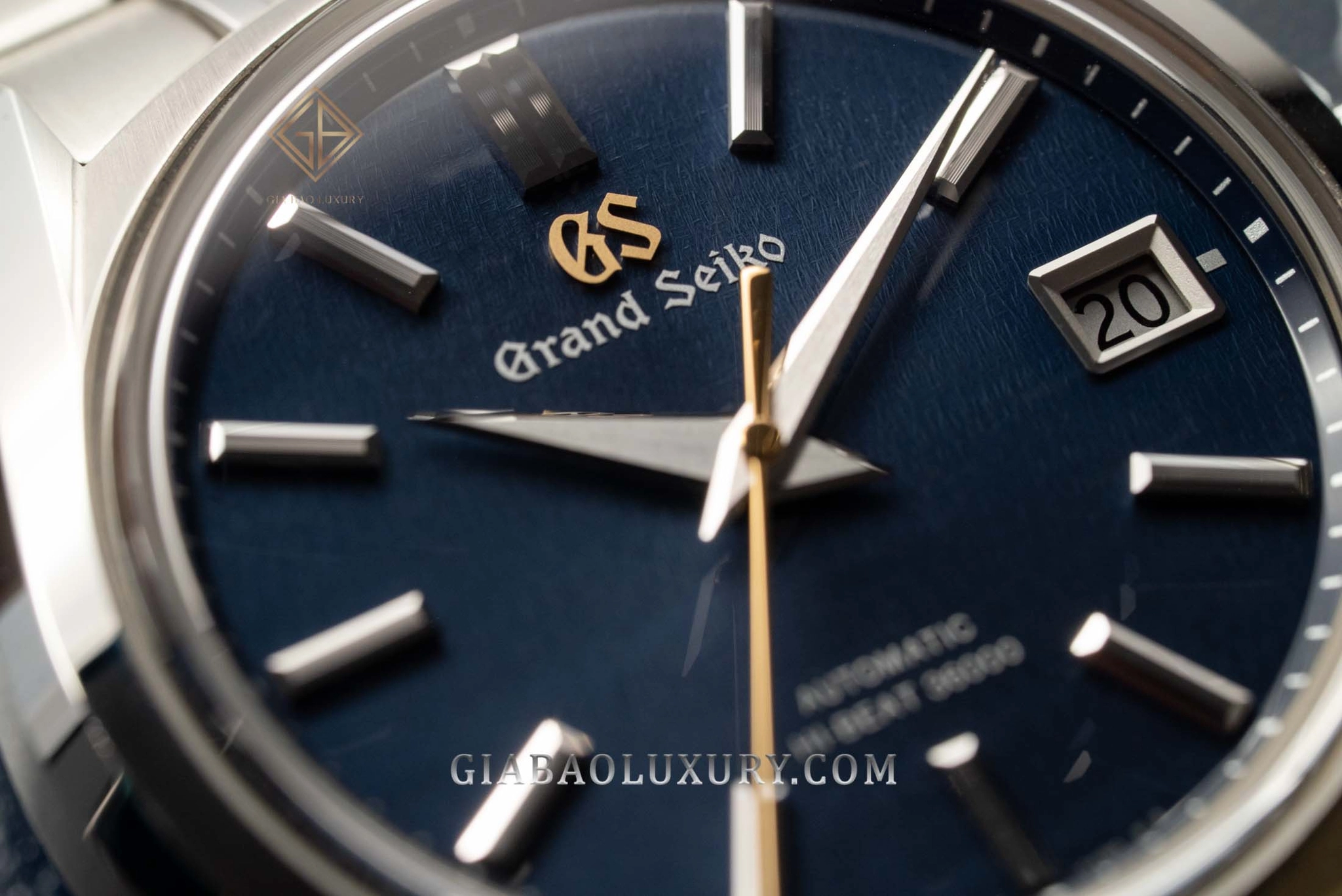 Grand Seiko SBGH273 Shubun: mặt số đêm thu: Mặt số xanh gợi đêm thu của SBGH273