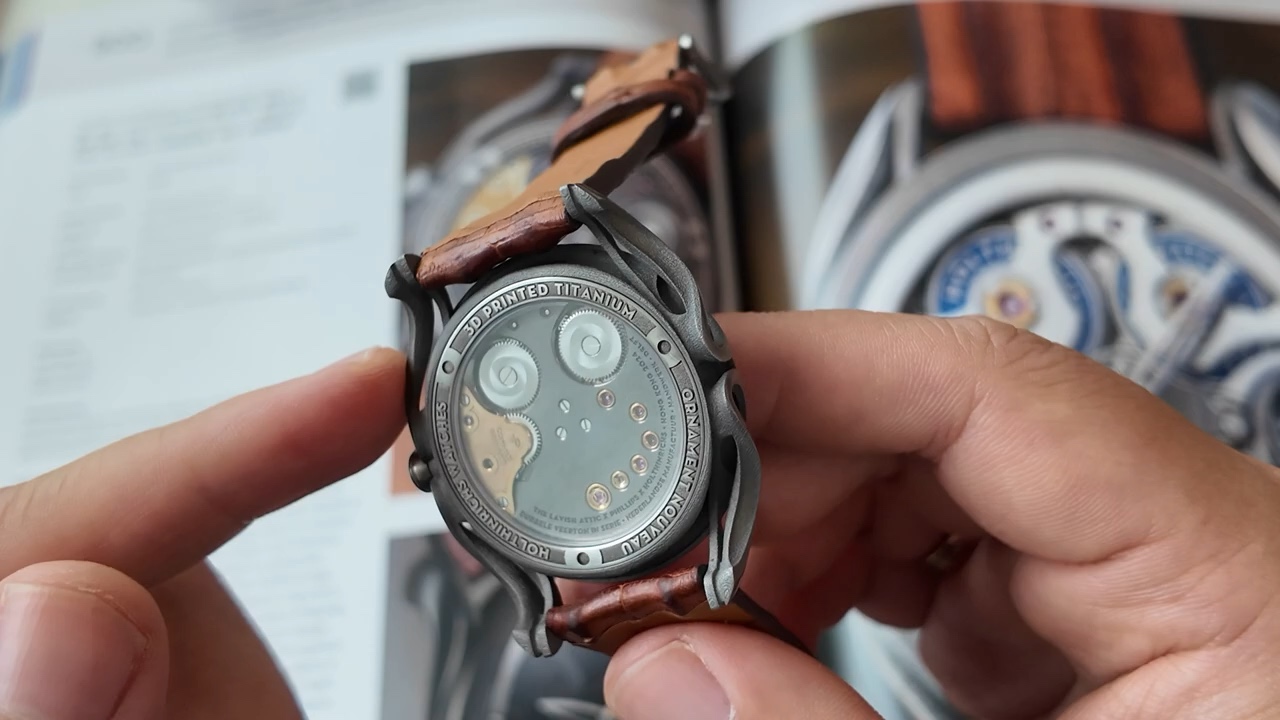 Calibre HW-M02 của Holthinrichs Ornament Nouveau