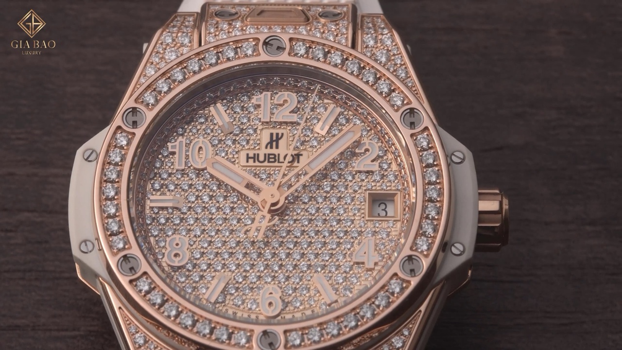 Hublot Big Bang One Click Full Pavé 39 mm nhìn chính diện