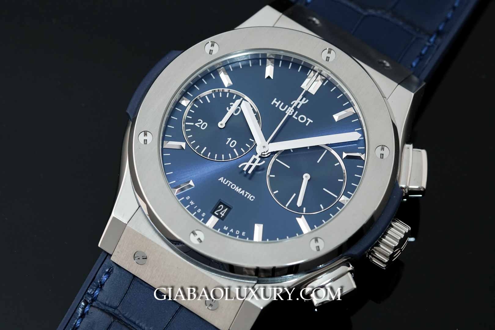 Mặt số hai bộ đếm của Hublot Classic Fusion Chronograph 521
