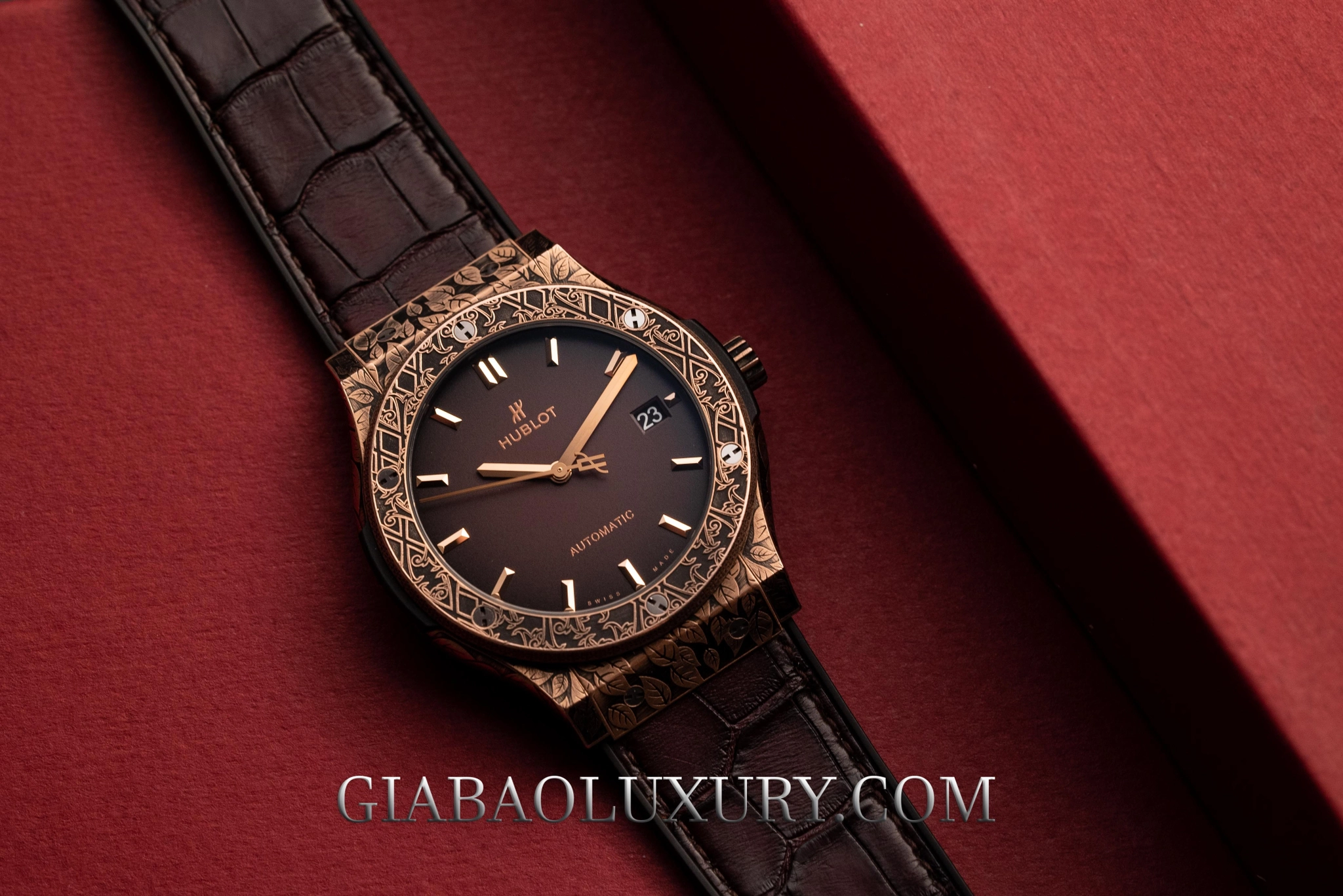 Hublot Classic Fusion Fuente 511.OX.6670.LR.OPX17: Hublot Classic Fusion Fuente King Gold trên dây da