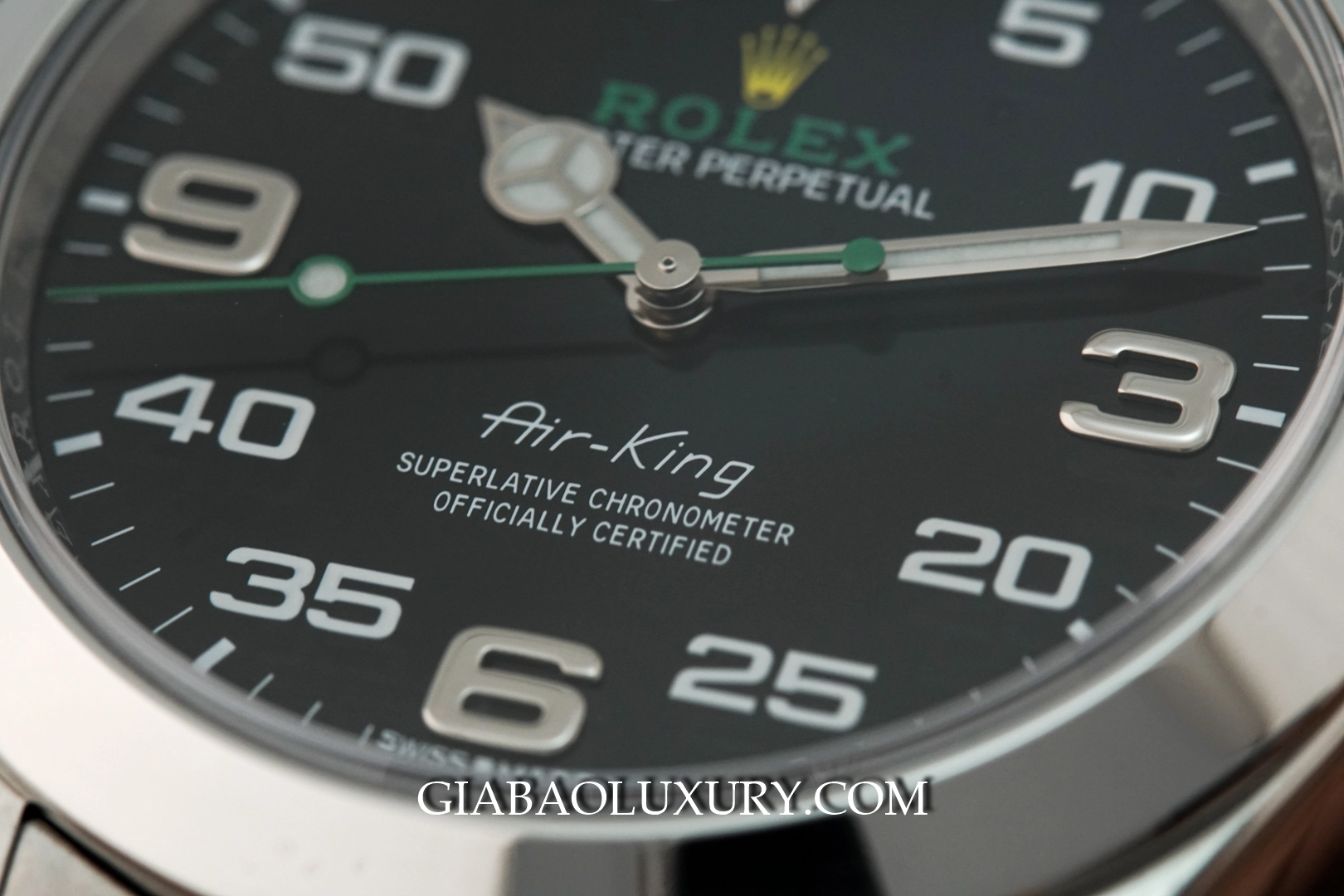 Hướng dẫn mua Rolex Air-King: mặt số Air-King 116900 với thang phút nổi bật
