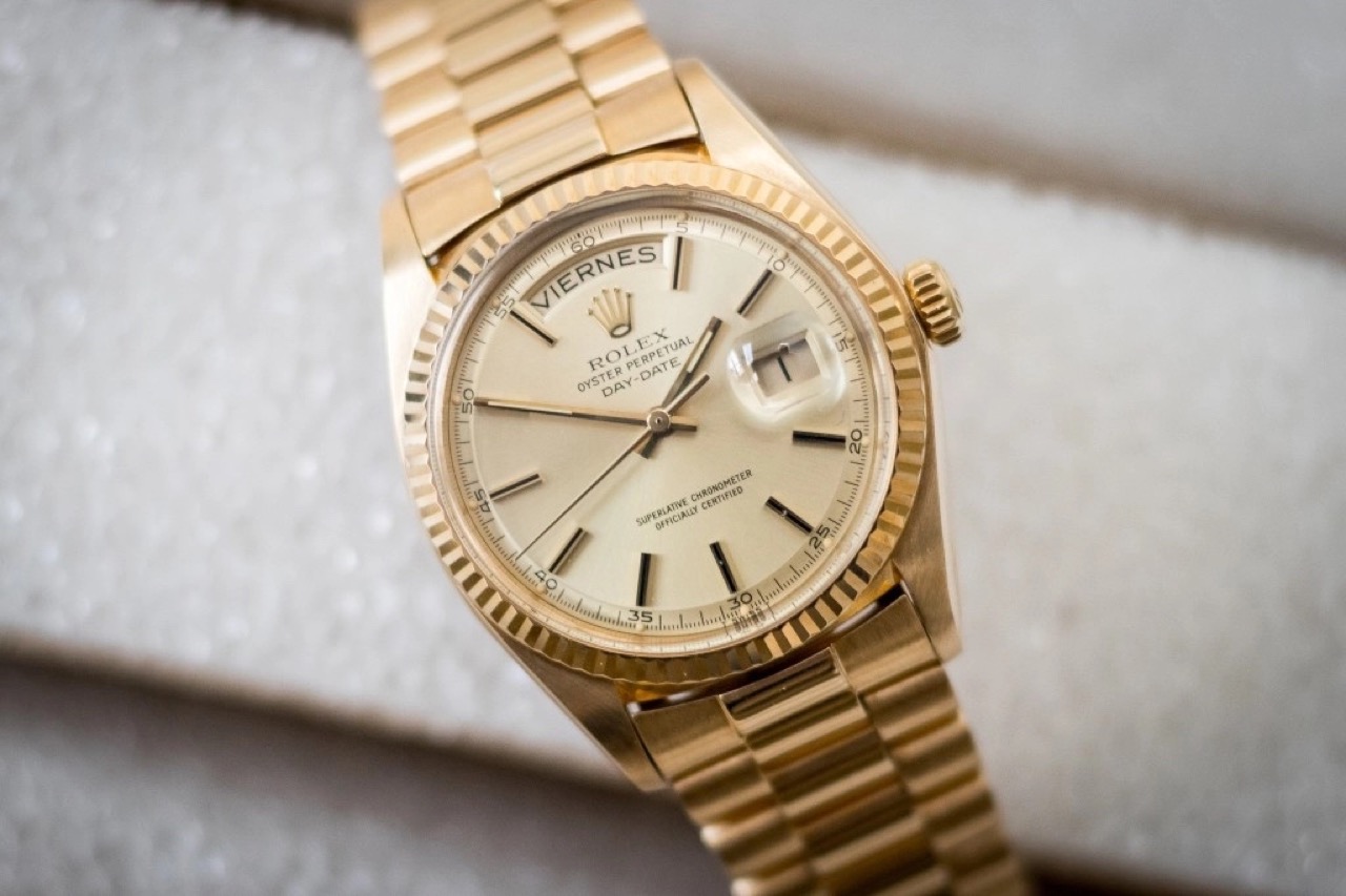 Hướng dẫn mua Rolex Day-Date: Day-Date mặt sáng trong cấu hình vàng vàng cổ điển
