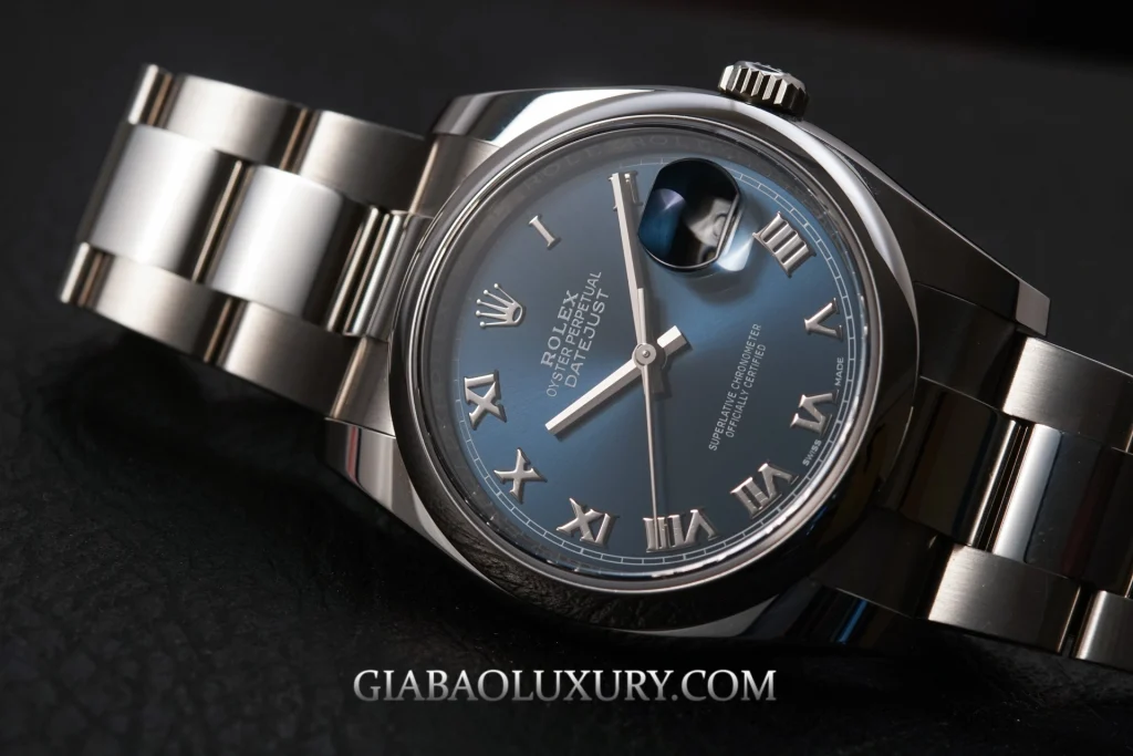 Hướng dẫn mua Rolex mặt số xanh: Rolex Datejust mặt xanh đậm với cọc số La Mã