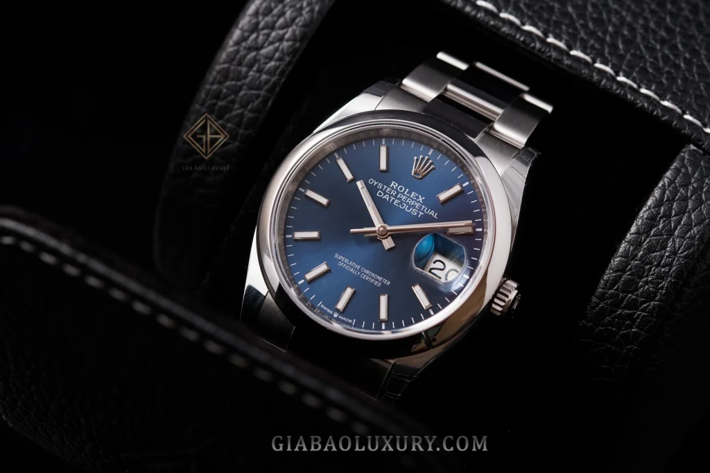 Hướng dẫn mua Rolex mặt số xanh: Rolex Datejust mặt xanh sunray