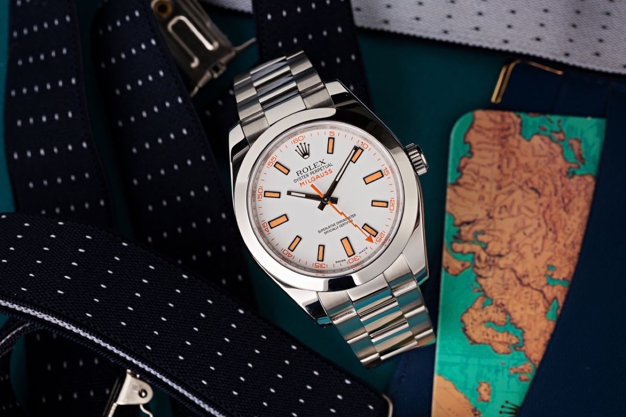 Hướng dẫn mua Rolex Milgauss: Milgauss Ref. 116400 mặt trắng
