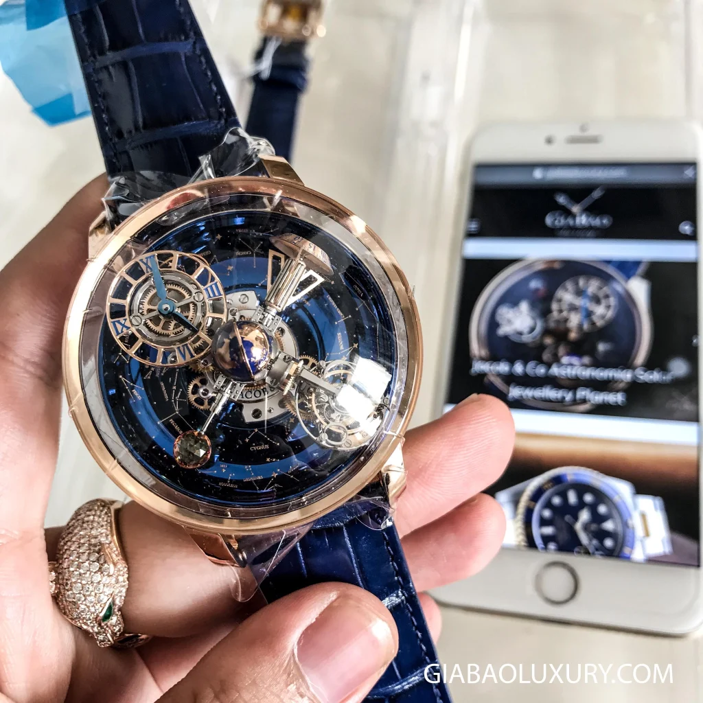 Jacob & Co. Astronomia Solar: hệ hành tinh cơ học: nền aventurine mô phỏng bầu trời sao