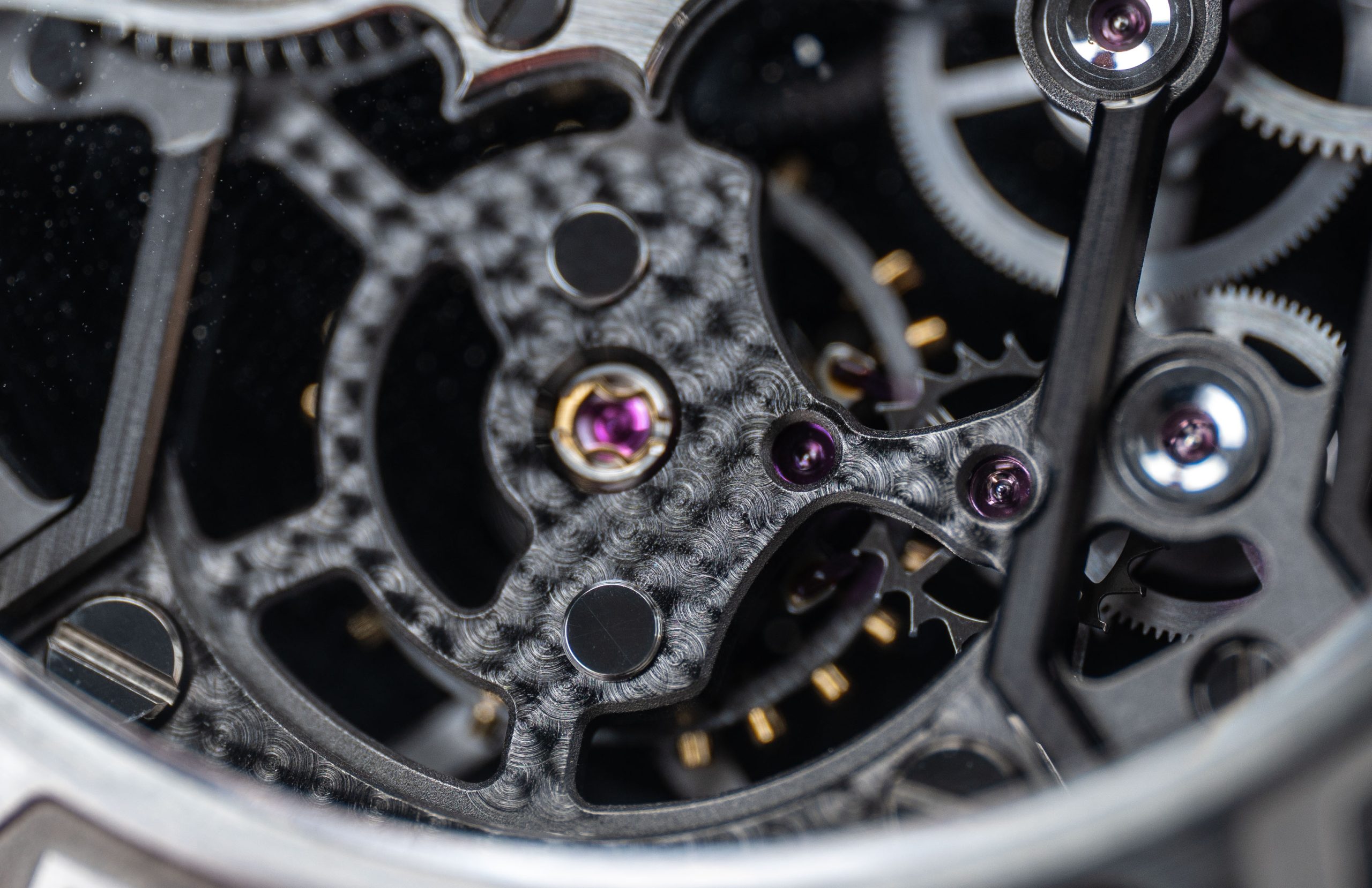 Jacob & Co. Epic X Vietnam Limited Edition: Bánh răng và cầu máy của bộ máy skeleton
