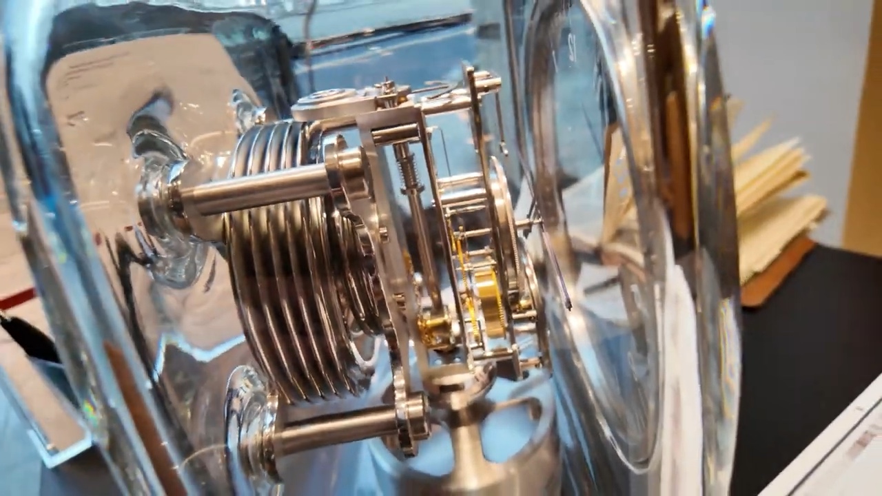 Cơ cấu Jaeger-LeCoultre Atmos 561