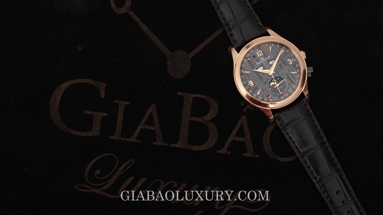 Jaeger-LeCoultre Master Calendar 1552540: mặt số thiên thạch