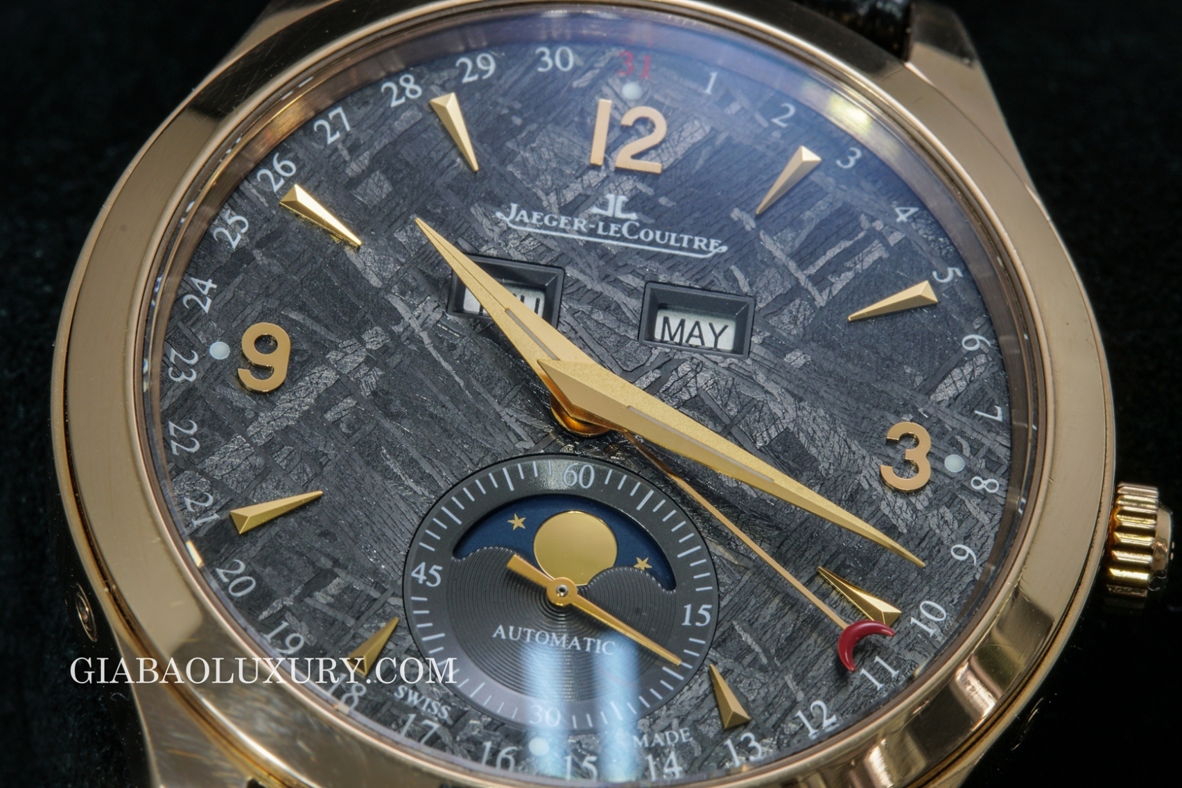 Vân thiên thạch Jaeger-LeCoultre Master Calendar