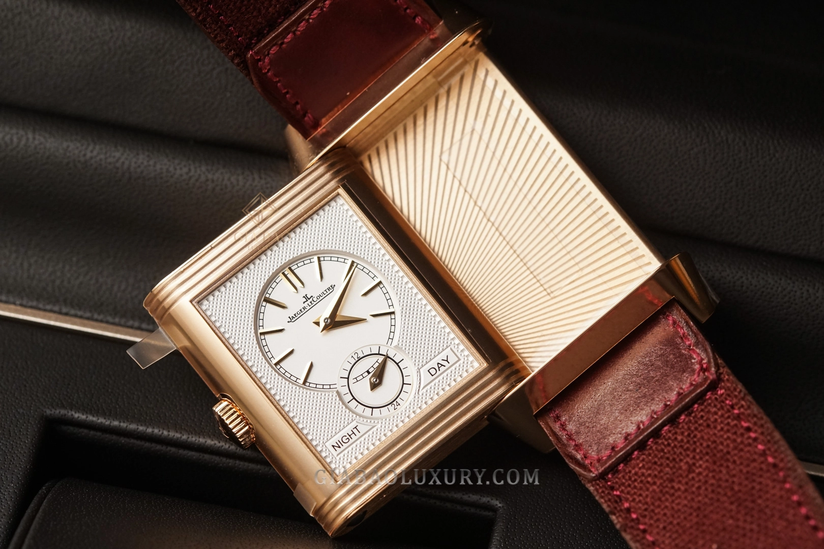 Jaeger-LeCoultre Reverso Tribute Duoface Fagliano: mặt số thứ hai với múi giờ thứ hai