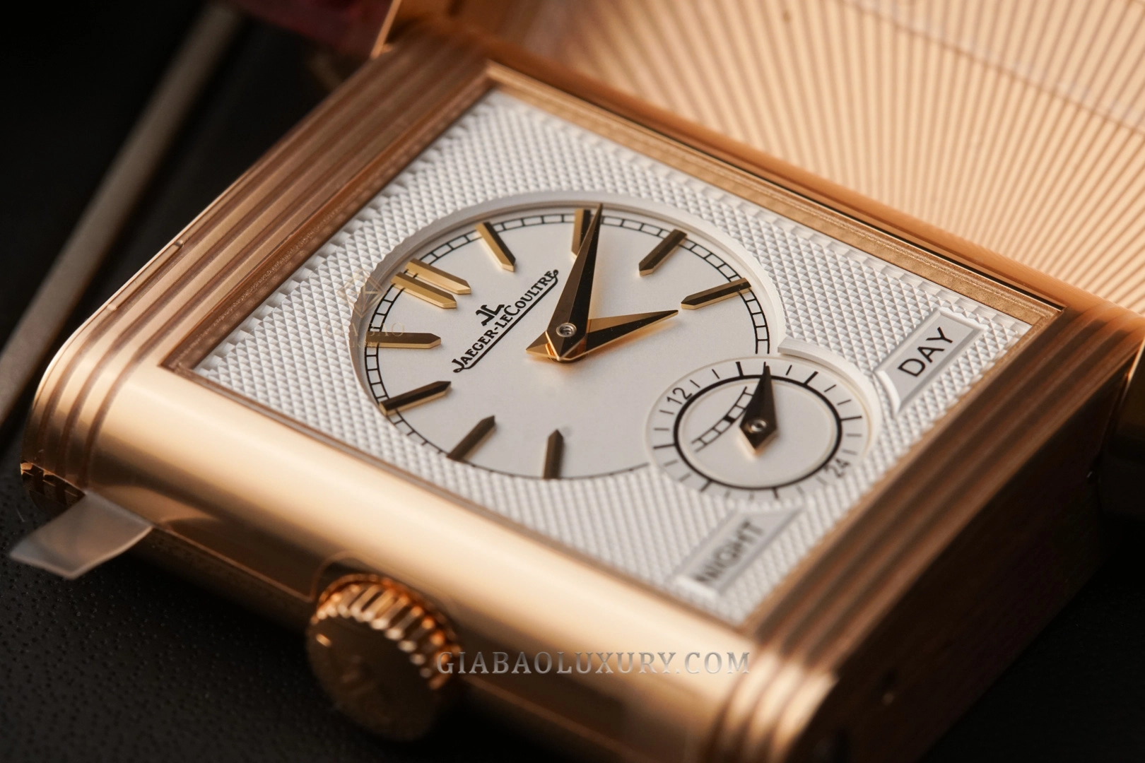 Jaeger-LeCoultre Reverso Tribute Duoface Fagliano: cơ cấu xoay vỏ đặc trưng