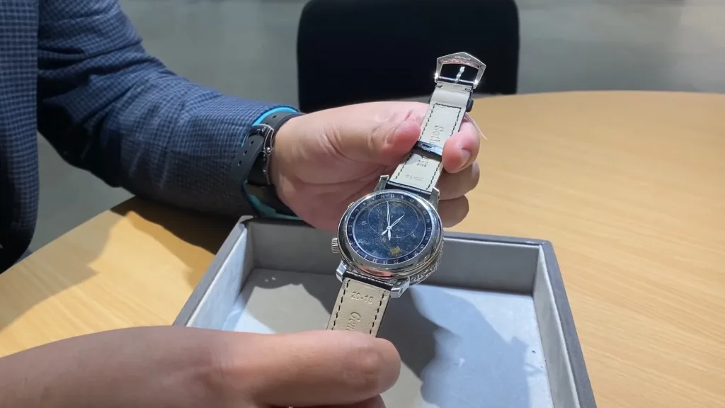 Mặt thiên văn xanh của Patek Philippe Sky Moon Tourbillon 5002