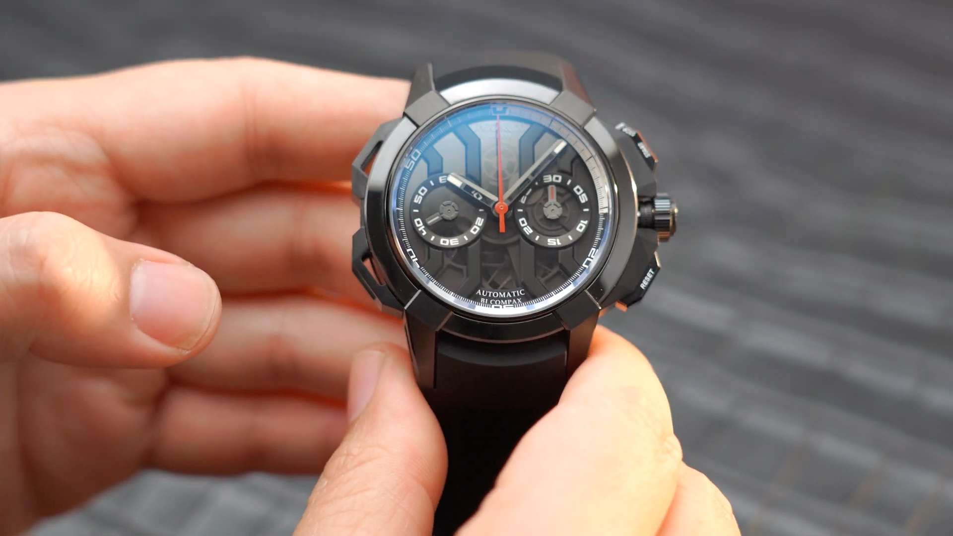 Jacob & Co. Epic X Chrono: titan và ceramic — mặt số