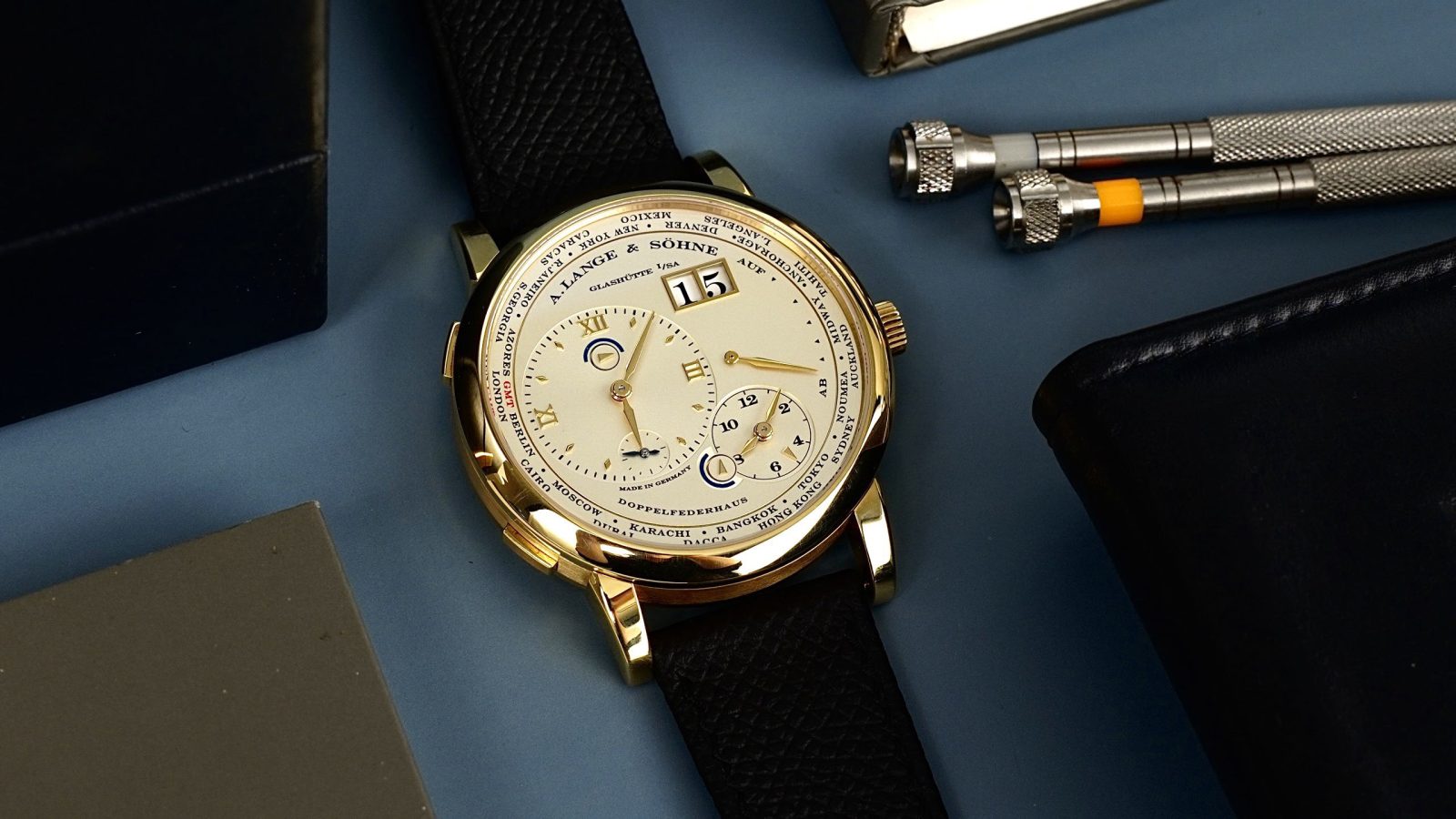 Lange 1 Time Zone 116.021: thế hệ đầu 2005