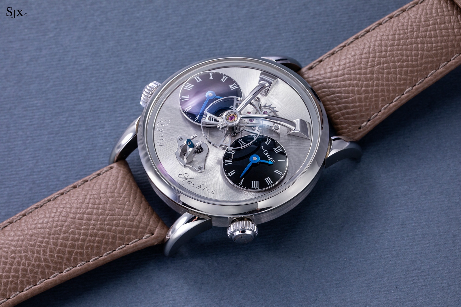 MB&F Legacy Machine Longhorn: hai cỗ máy kỷ niệm 20 năm — ảnh chi tiết 5