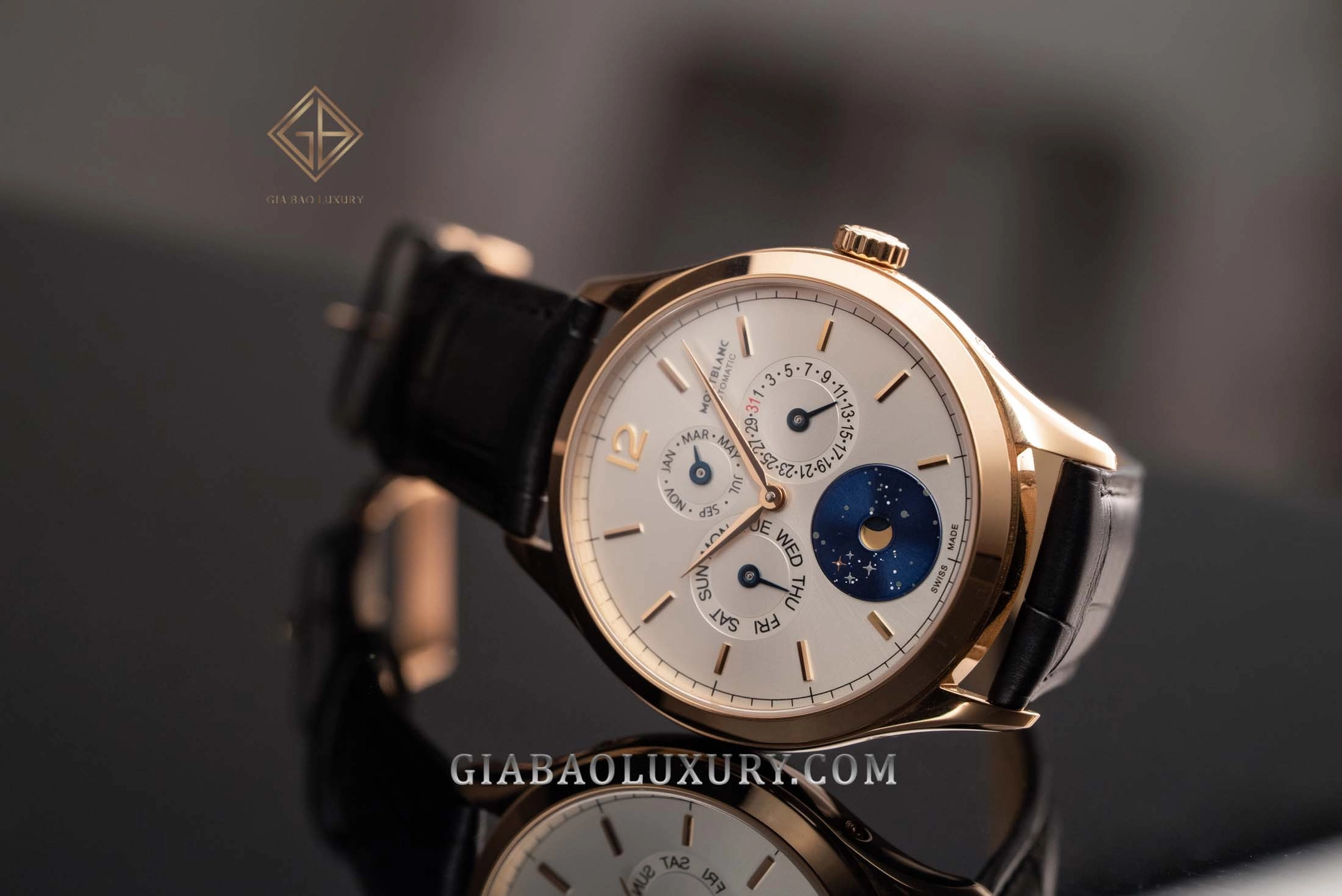 Montblanc Heritage Chronométrie Quantième Annuel Vasco da Gama: mô-típ Nam Thập Tự ở chỉ báo tuần trăng