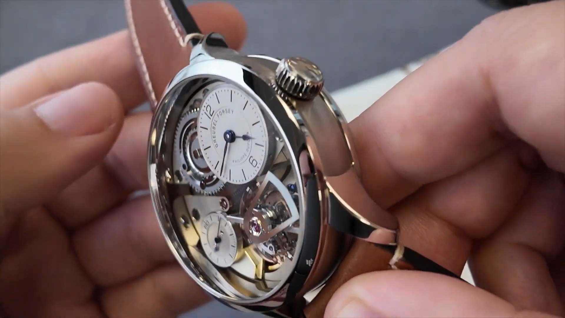 Cạnh vỏ vàng trắng Naissance d’une Montre Pièce d’École