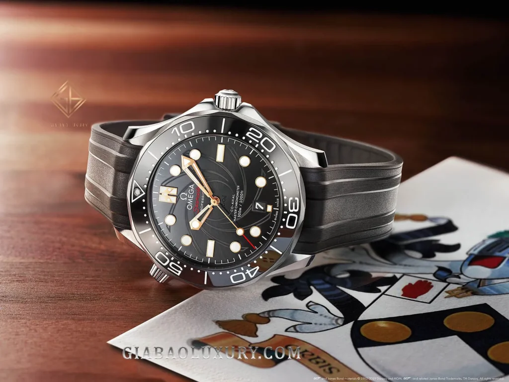 Omega Seamaster Diver 300M 007 Ref. 210.22.42.20.01.004: Seamaster Diver 300M OHMSS cùng tư liệu 007