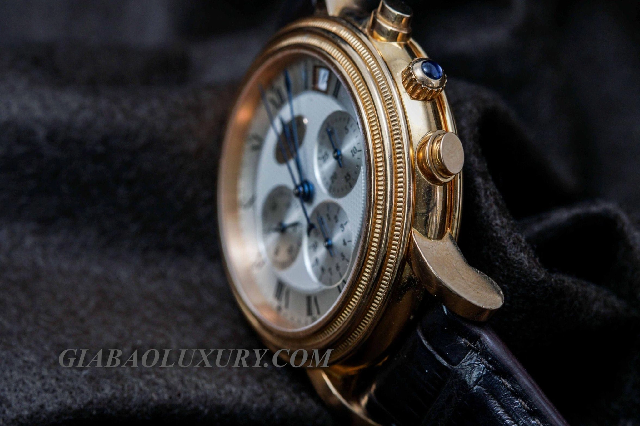 Parmigiani Fleurier Toric Chronograph: calibre 400Z và bezel khía — ảnh chi tiết 11