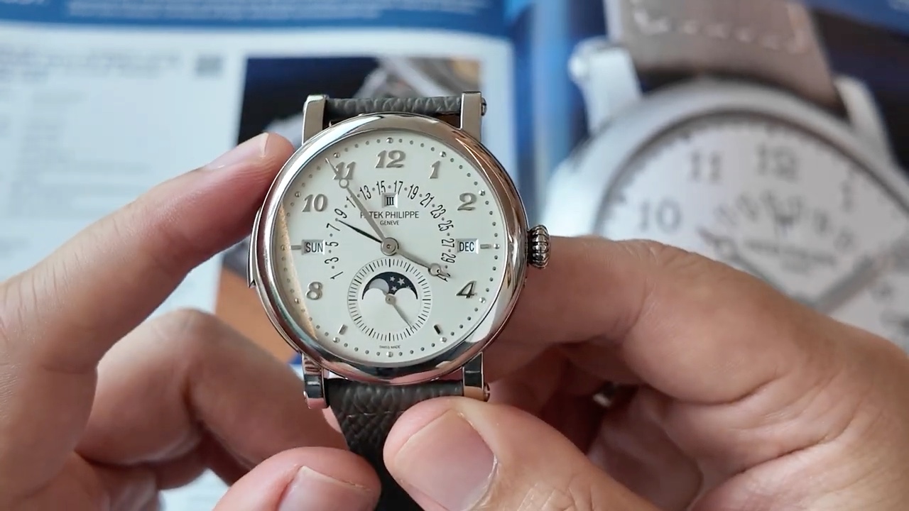 Cần gạt minute repeater bên trái vỏ Patek Philippe 5213G