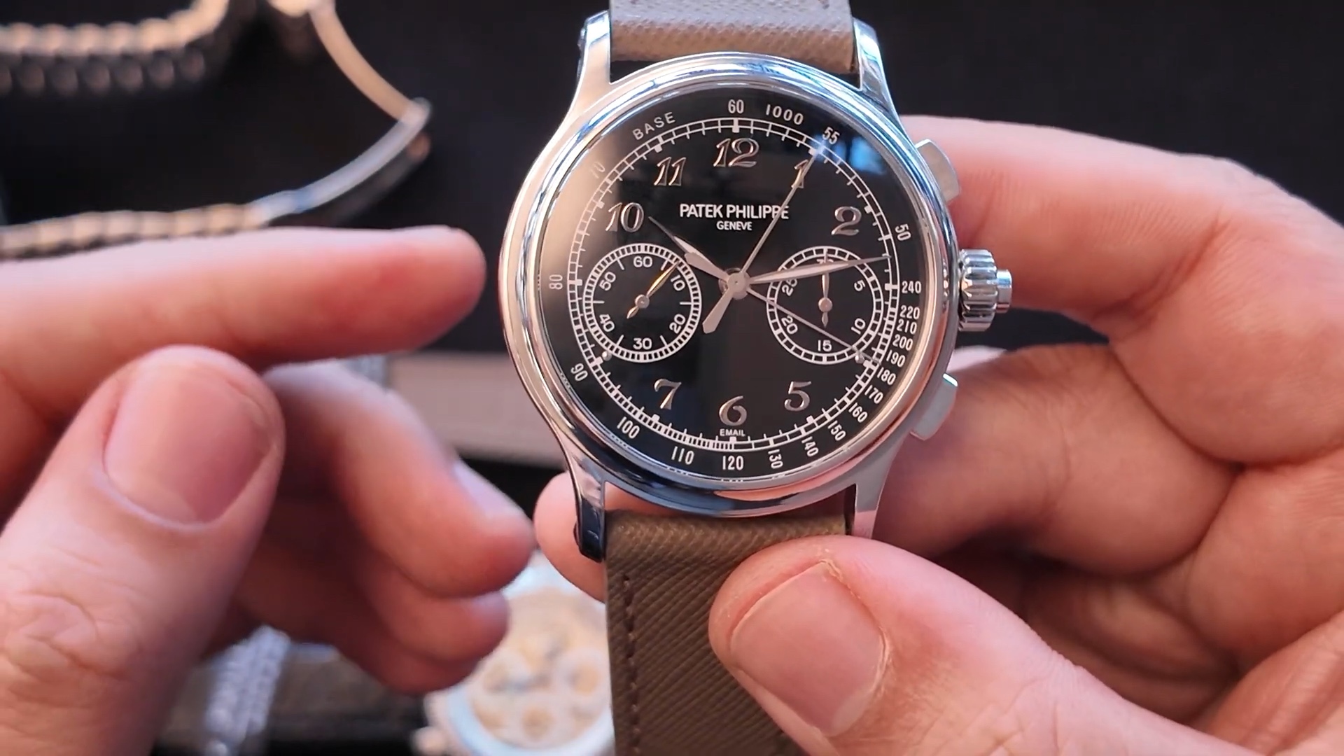 Hai kim chronograph và rattrapante của Patek Philippe 5370P-001