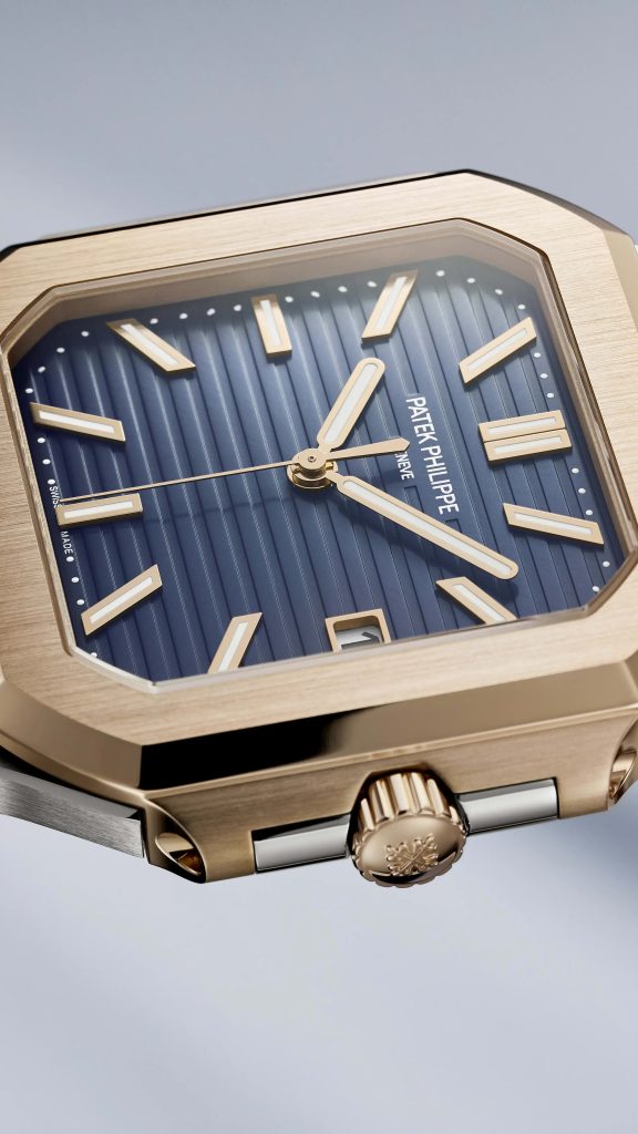Patek Philippe Cubitus 5821/1AR-001 thép và vàng hồng