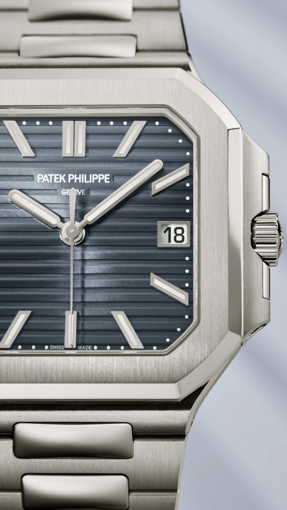 Patek Philippe Cubitus 7128/1G-001 vàng trắng 40 mm