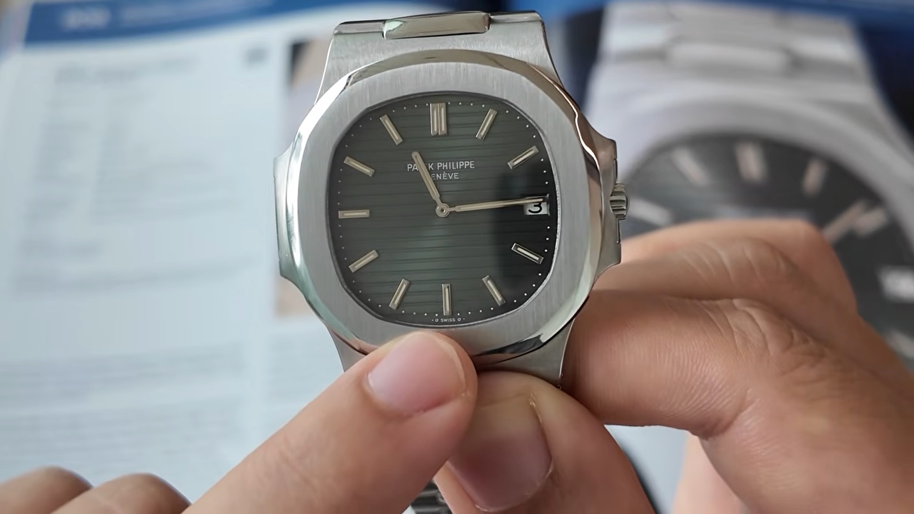 Mặt số sea-green Patek Philippe Nautilus 3700/1