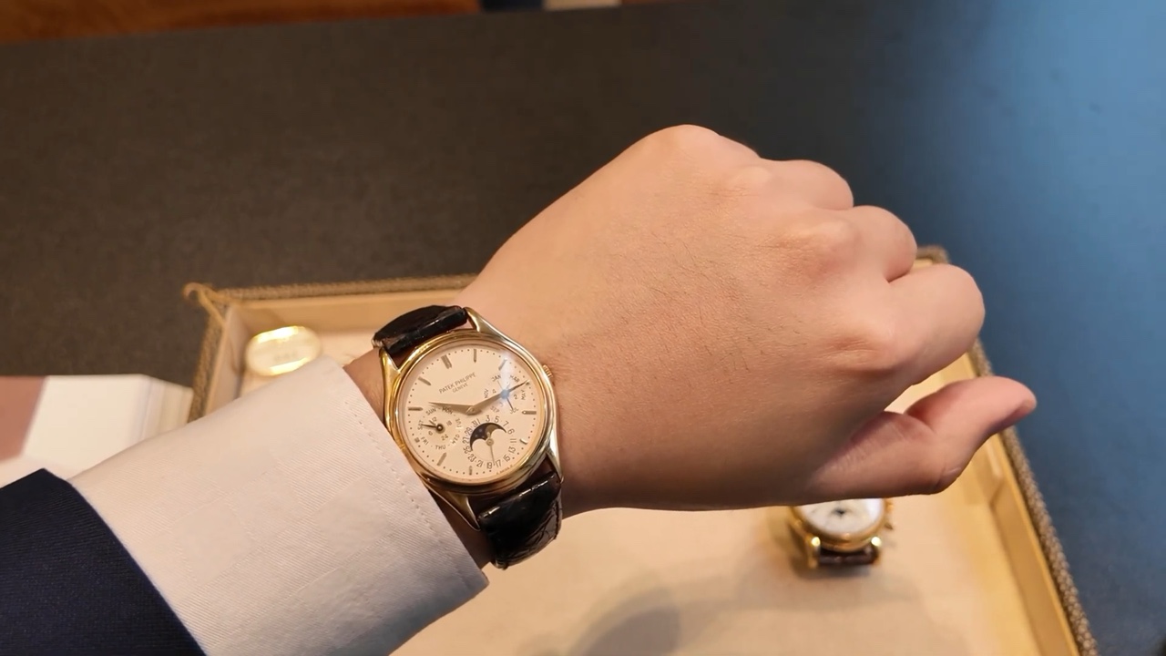 Patek Philippe Ref. 3940 đường kính 36 mm trên cổ tay