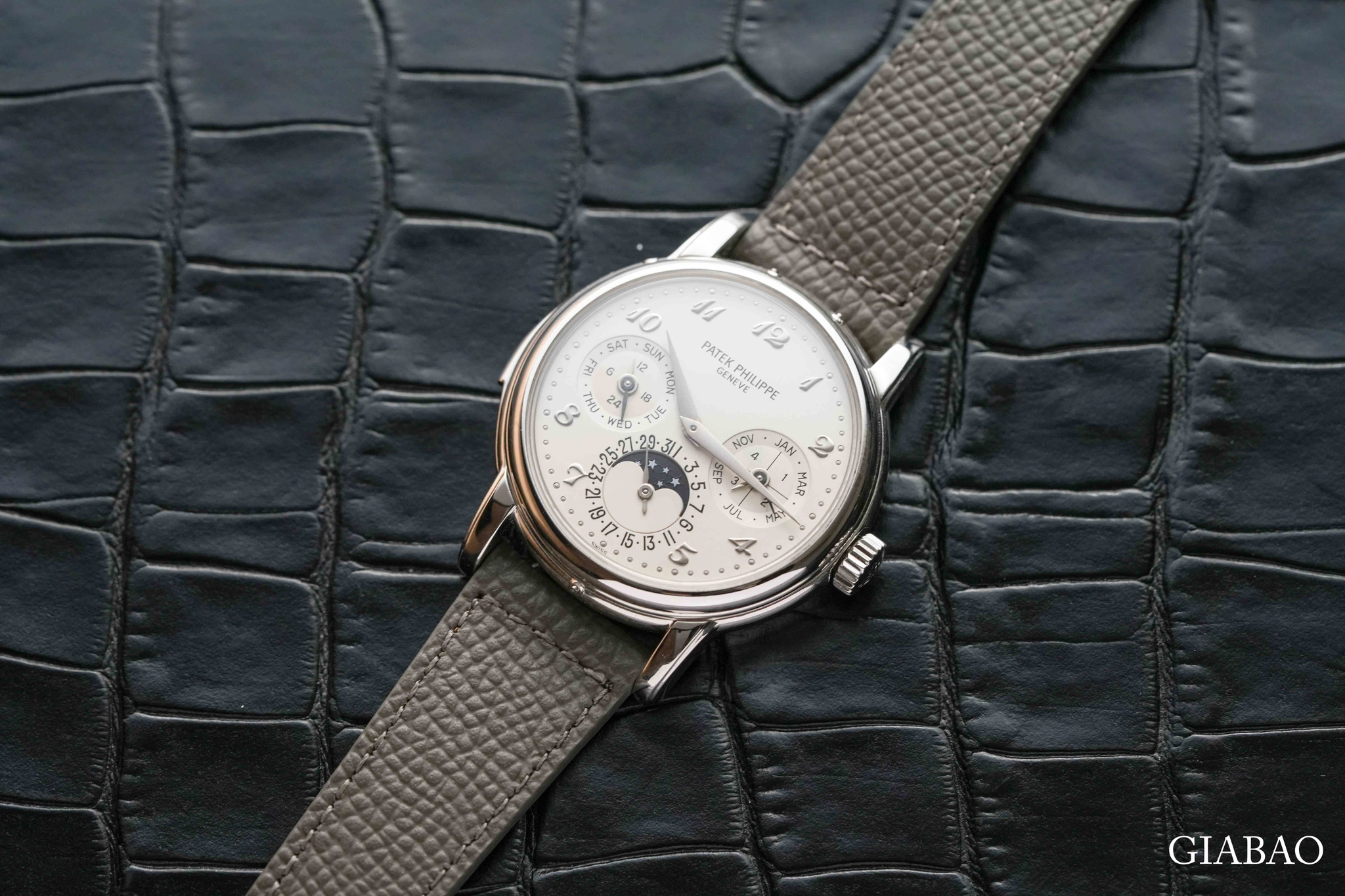 Patek Philippe 3974P: vỏ JHP và minute repeater