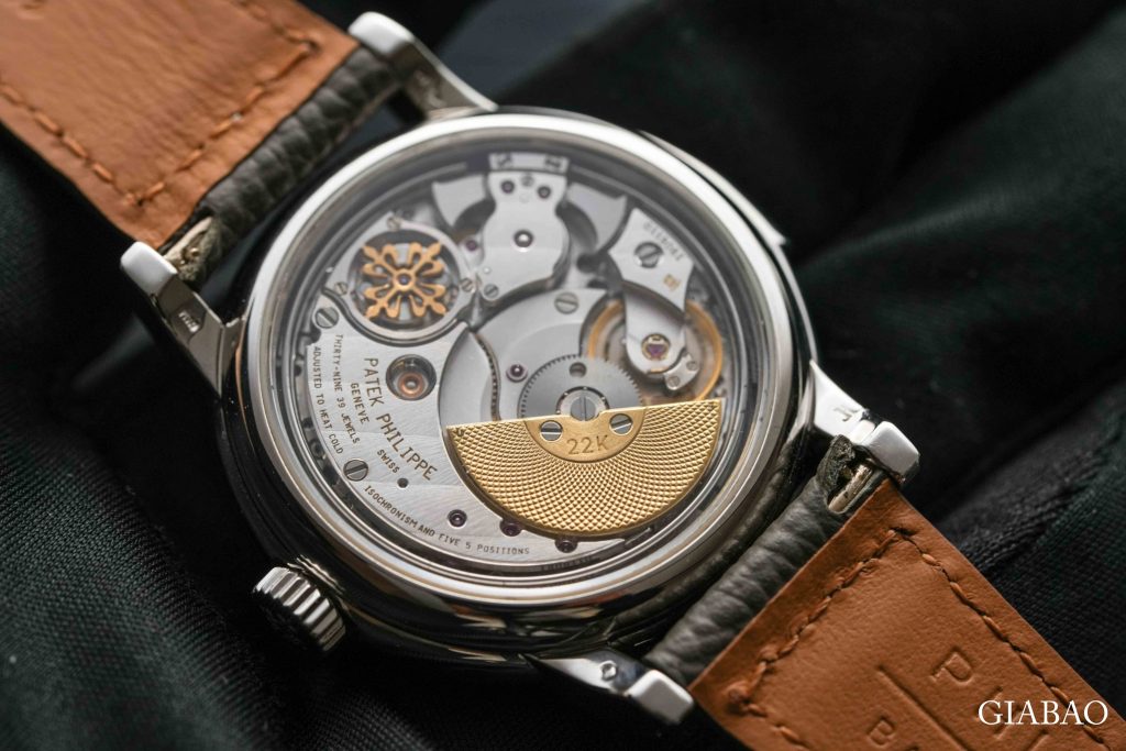 Cận cảnh micro-rotor calibre Patek Philippe R 27 Q
