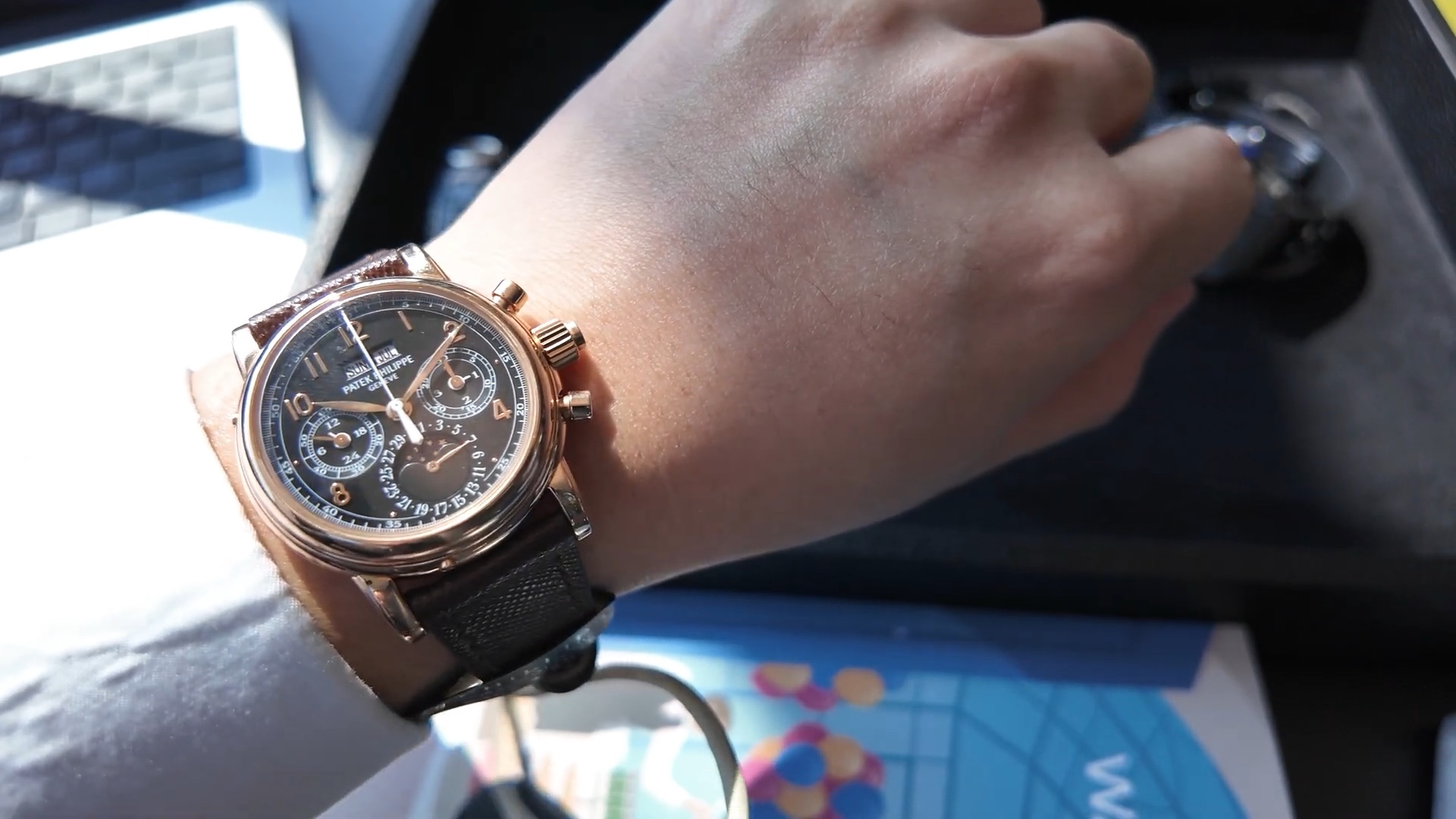 Patek Philippe 5004R-018 trên cổ tay