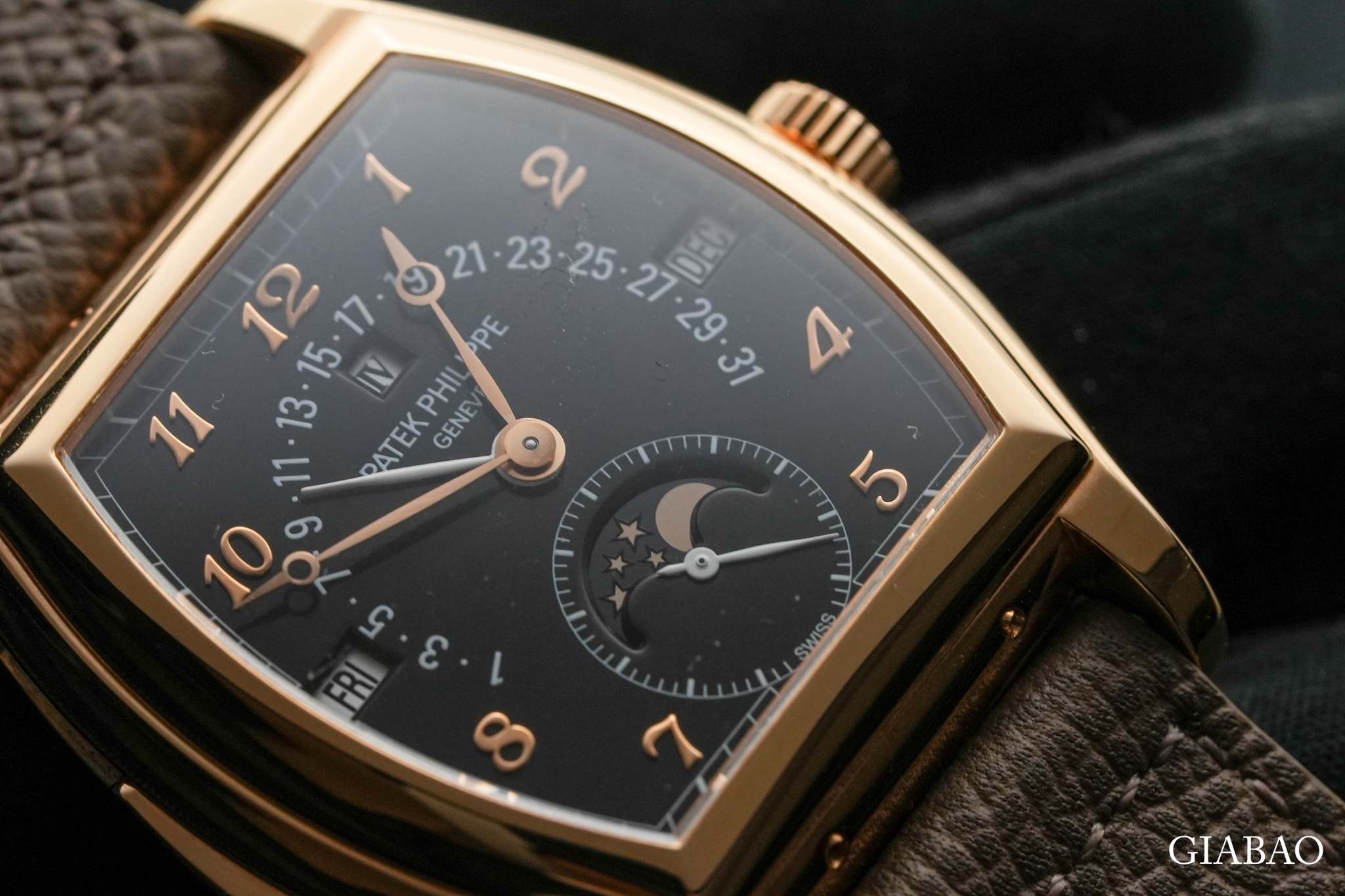 Tuần trăng và chữ số Breguet Patek Philippe 5013R