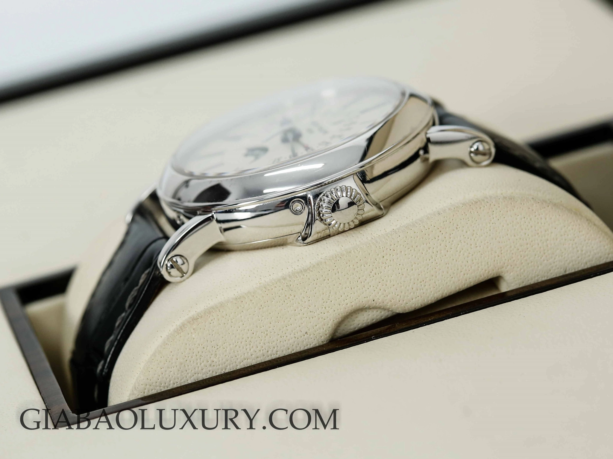 Patek Philippe 5159G-001: lịch vạn niên retrograde kiểu Officer — ảnh chi tiết 21