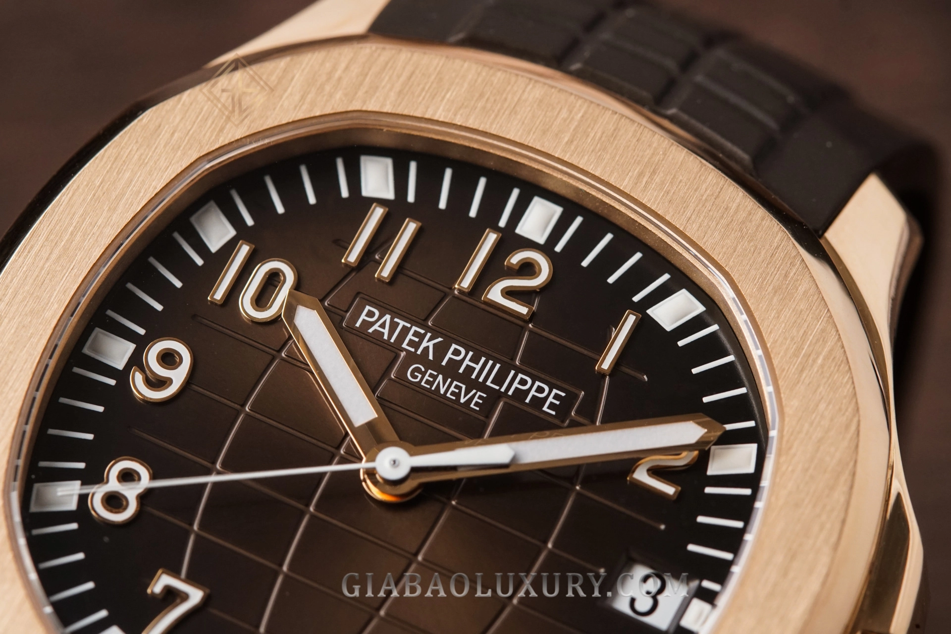 Patek Philippe Aquanaut 5167R và Richard Mille RM 67-01: mặt số lộ cơ của Richard Mille RM 67-01