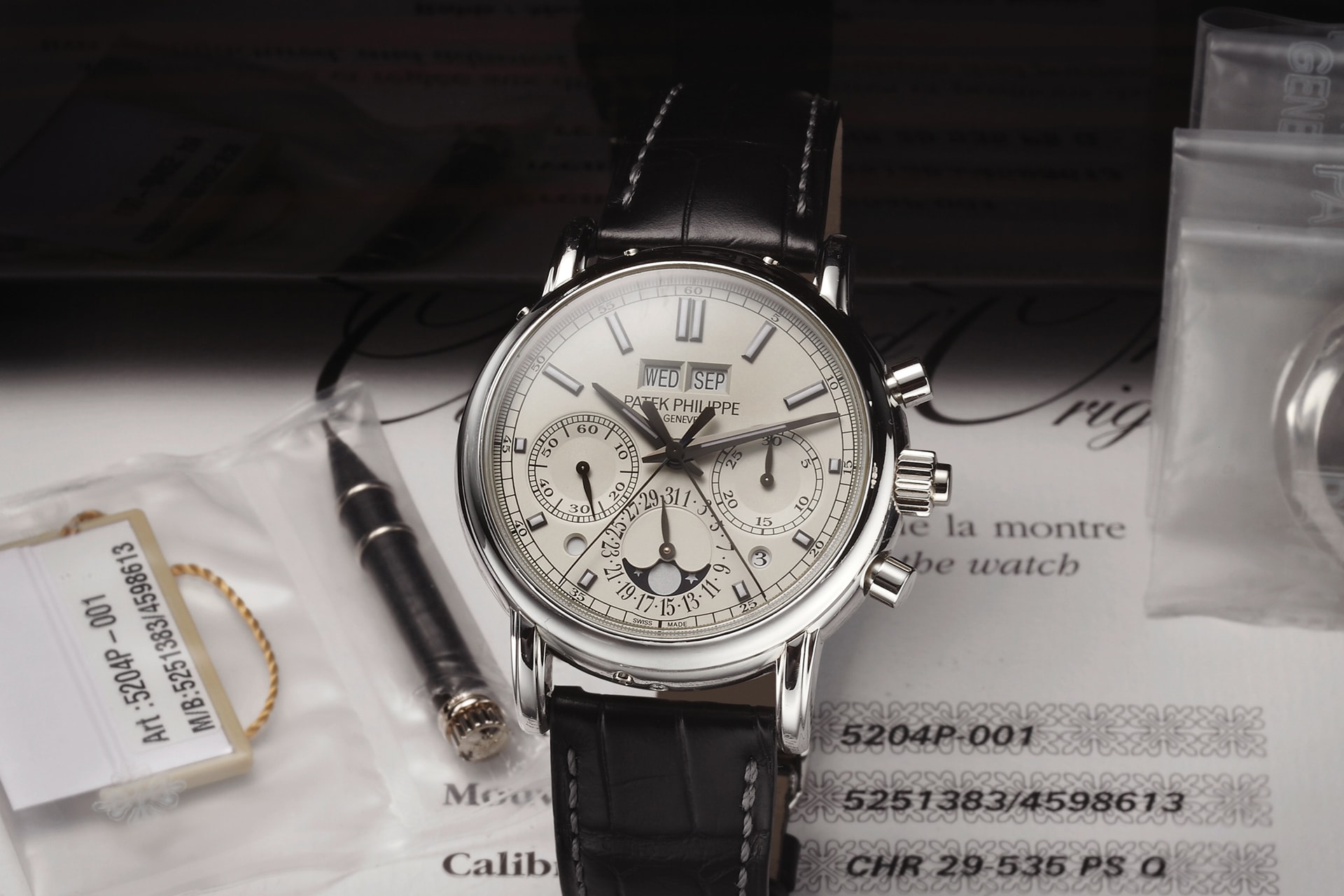 Patek Philippe Ref. 5204P lịch vạn niên split-seconds chronograph
