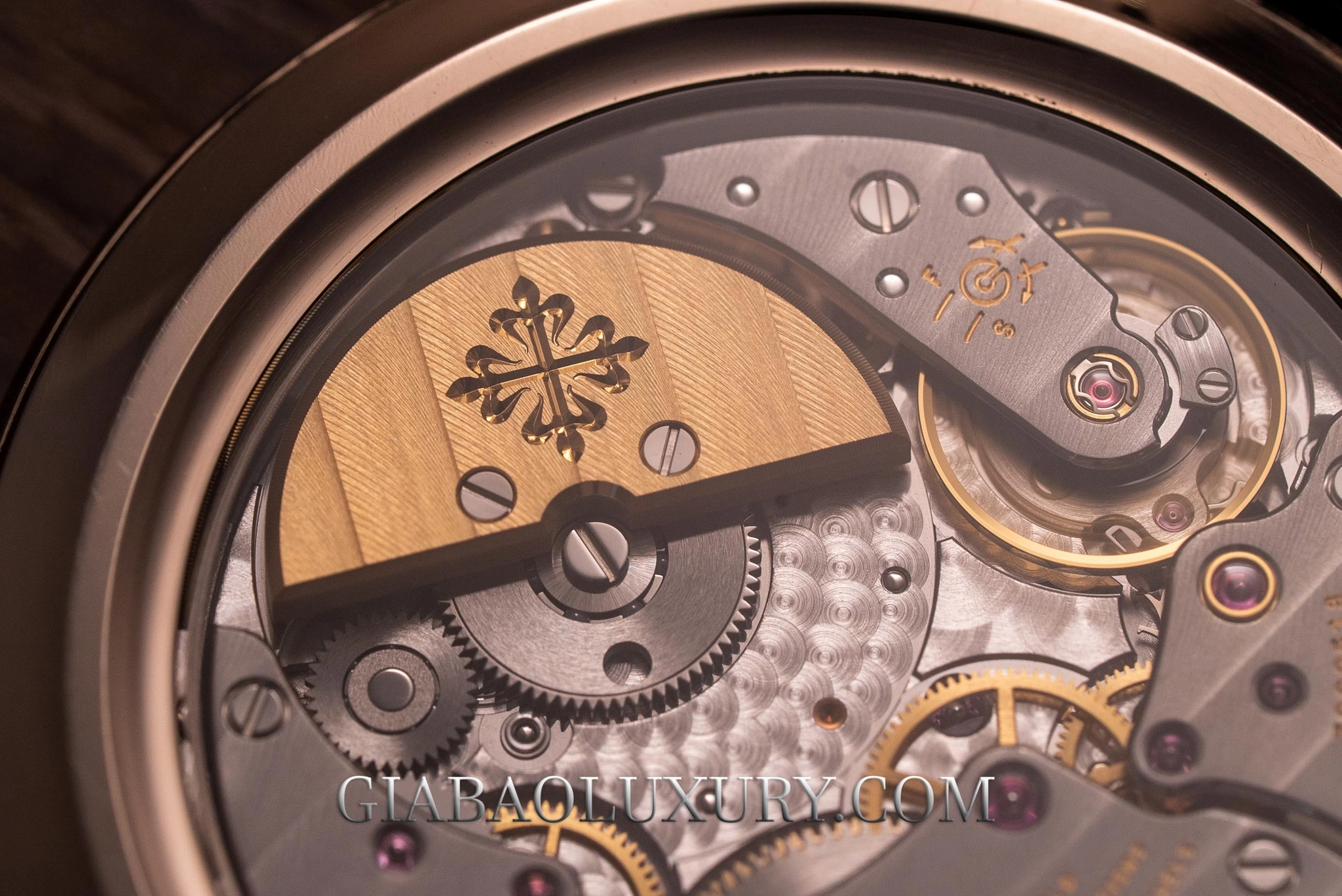 Patek Philippe 5327 và 5140: hai lịch vạn niên: Hoàn thiện calibre lịch vạn niên siêu mỏng