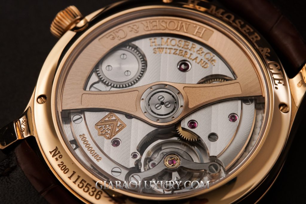 Patek Philippe 5396R và H. Moser Endeavour: hai triết lý: calibre tự động của Patek Philippe 5396R-015