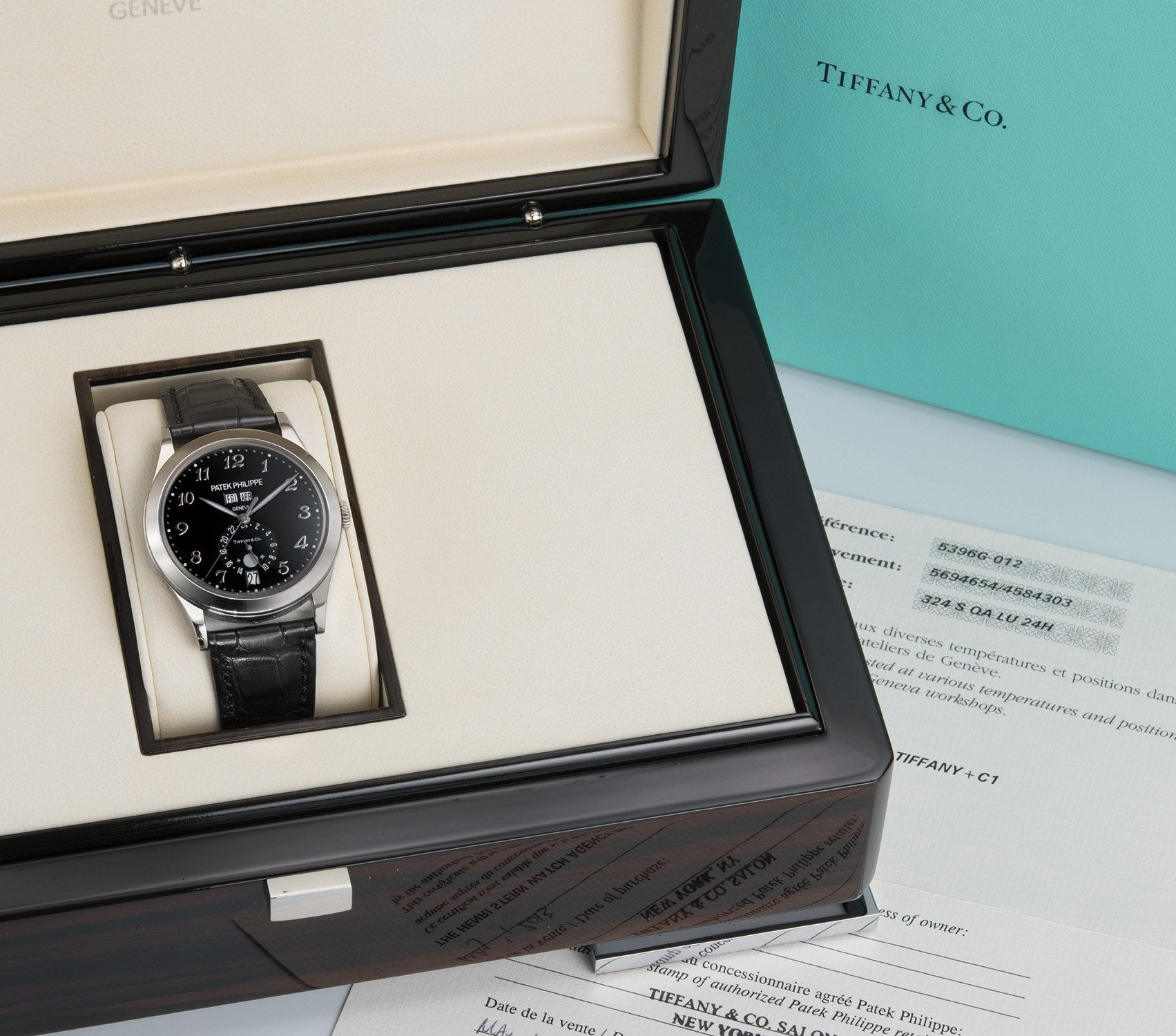 Patek Philippe 5396G Tiffany cùng hộp và giấy tờ