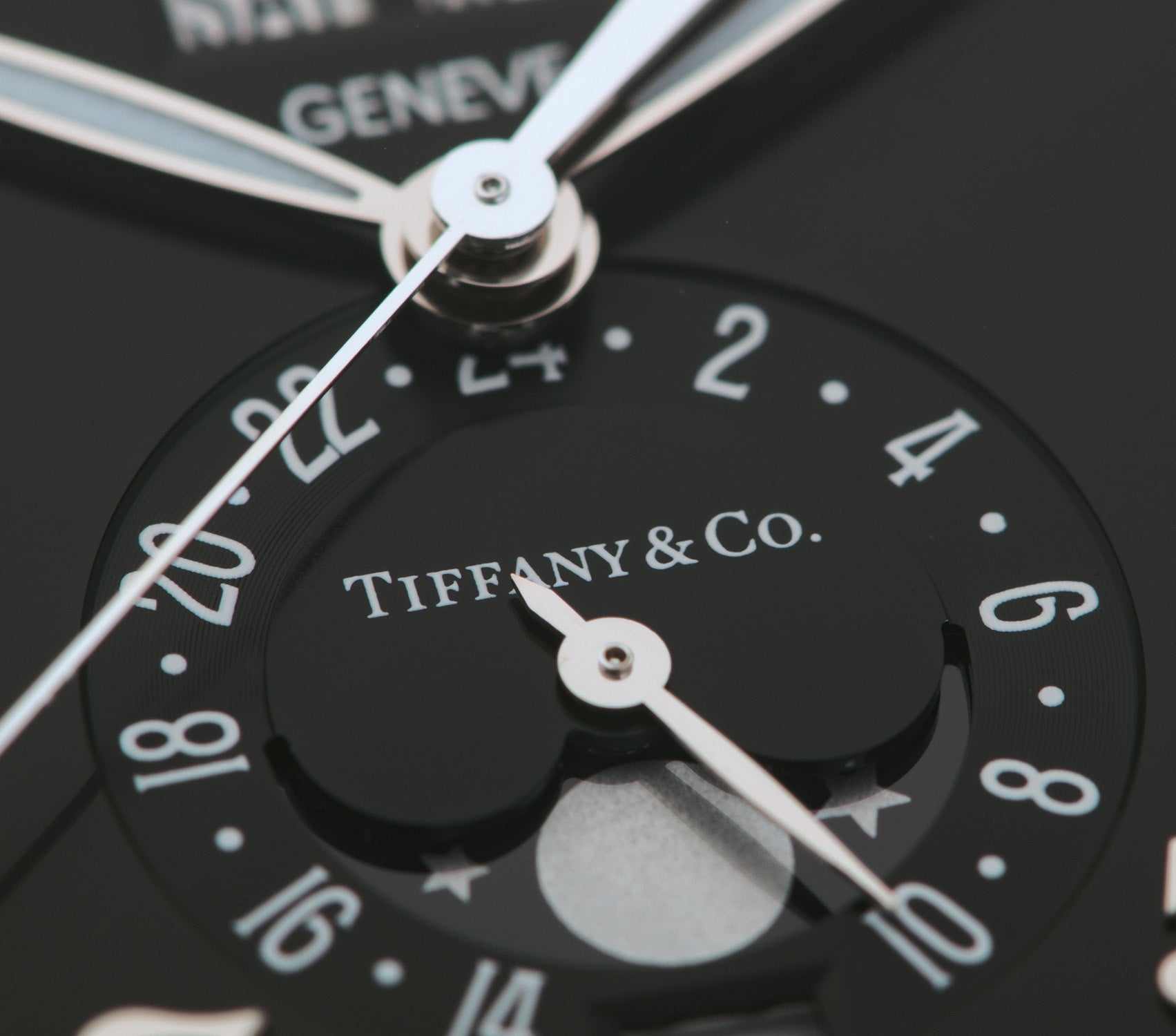 Dấu Tiffany & Co. trên Patek Philippe 5396G
