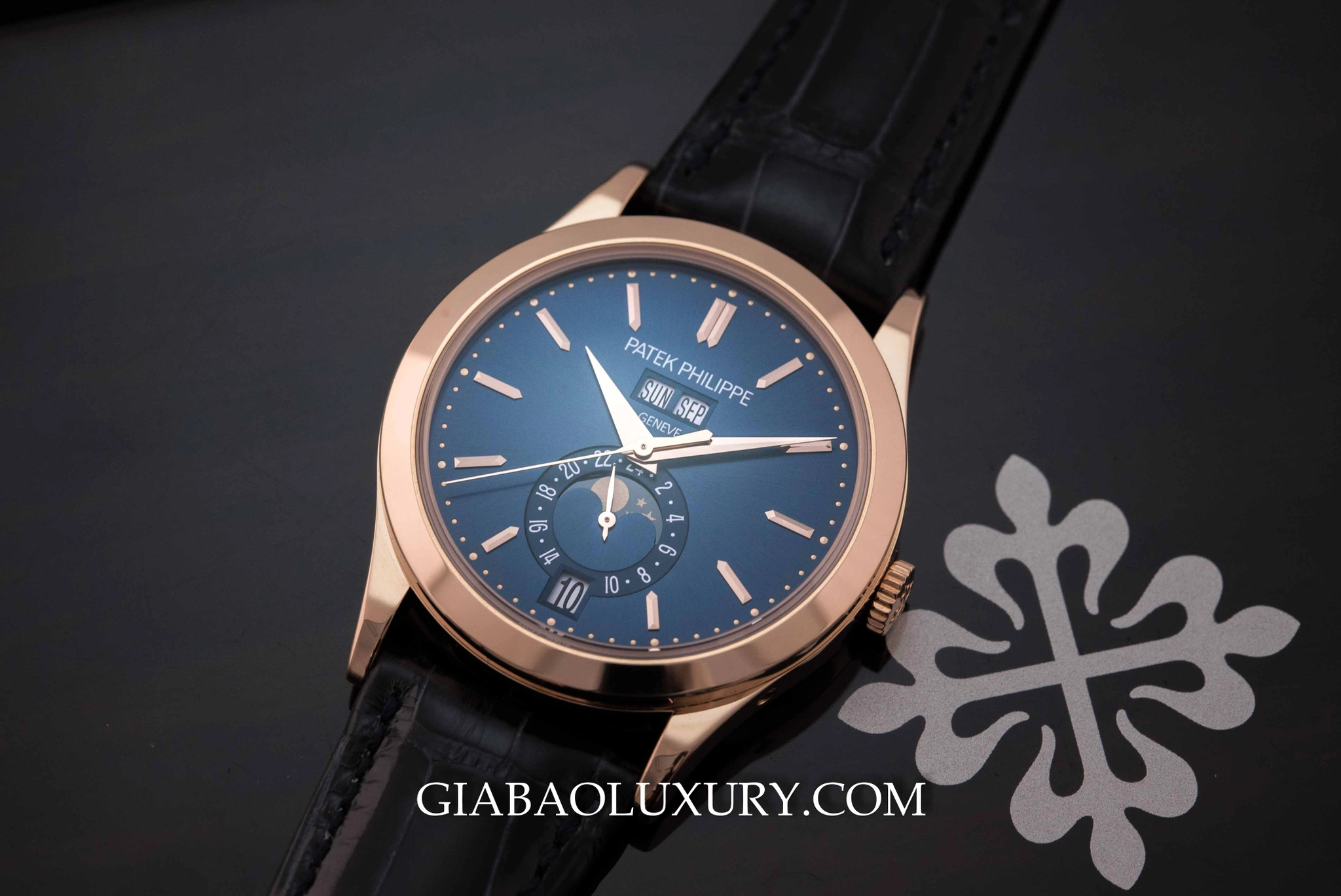 Patek Philippe 5396R-011: lịch thường niên theo phong cách cổ điển — ảnh chi tiết 07