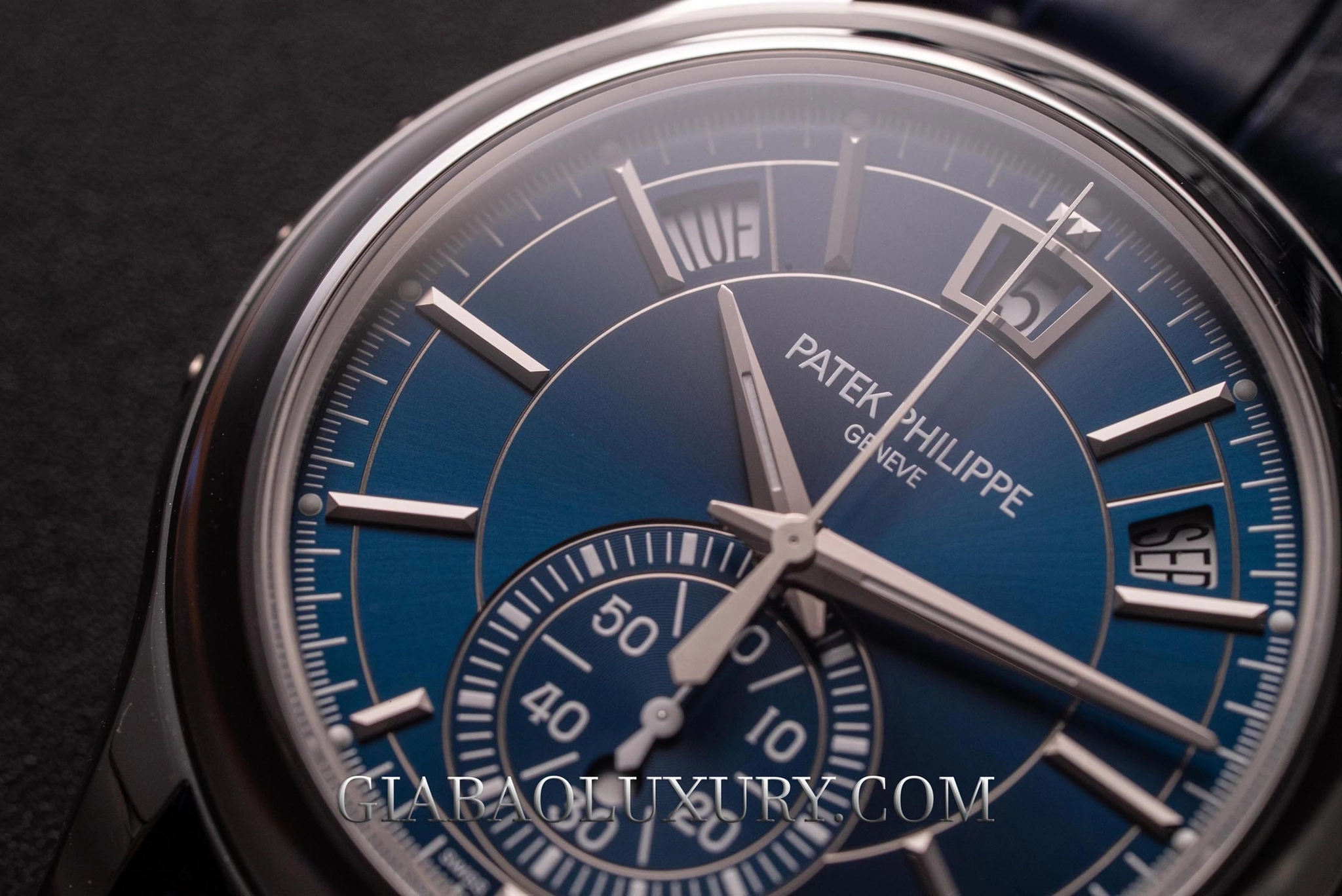 Patek Philippe 5905P-001: lịch thường niên và flyback chronograph — ảnh chi tiết 11
