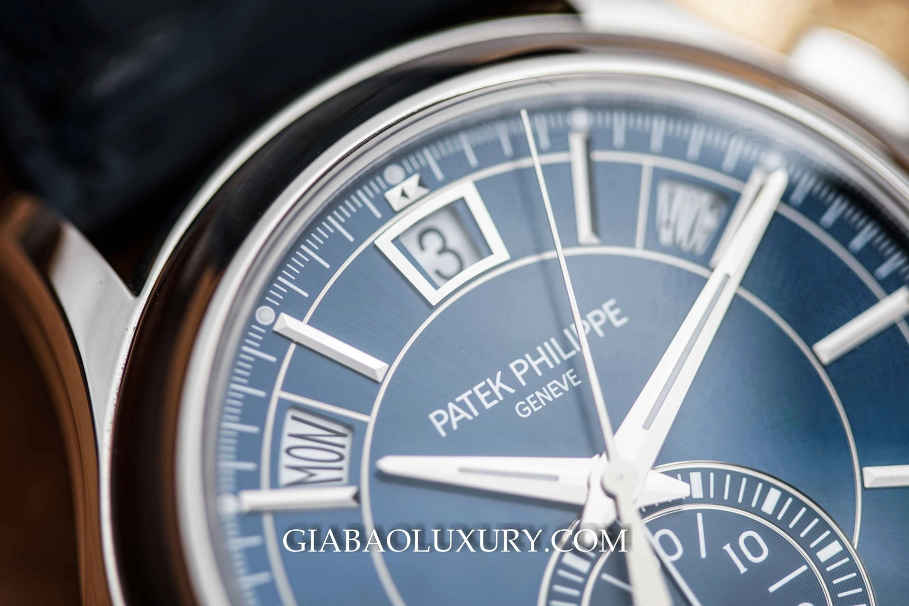 Patek Philippe 5905P-001: lịch thường niên và flyback chronograph — ảnh chi tiết 15
