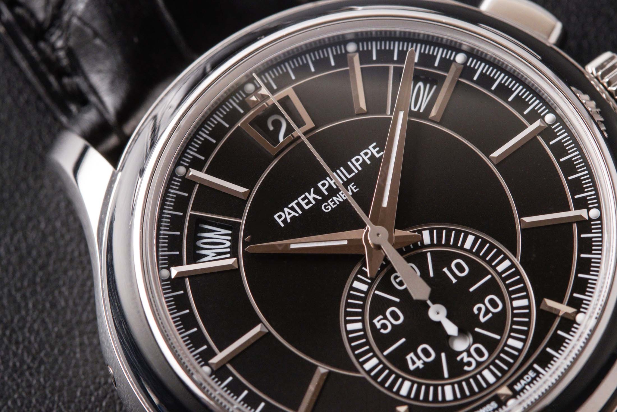 Patek Philippe 5905P và 5170P: hai cách làm chronograph: bố cục lịch thường niên và chronograph của Ref. 5905P