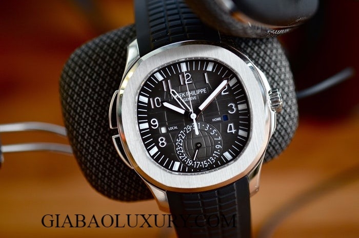 Mặt trước Patek Philippe Aquanaut Travel Time 5164A
