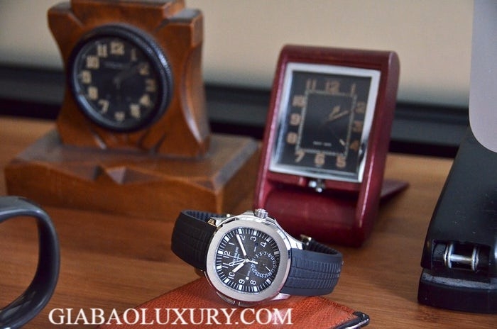 Patek Philippe Aquanaut 5164A trong không gian trưng bày